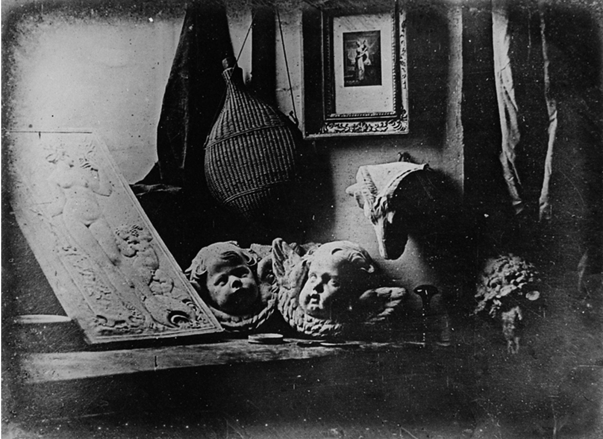 1920px-Daguerreotype_Daguerre_Atelier_1837